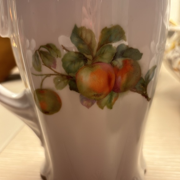 A pitcher and six mugs - Picture 2 of 4